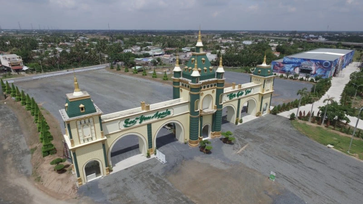 Khang Thong Happy Land Theme Park